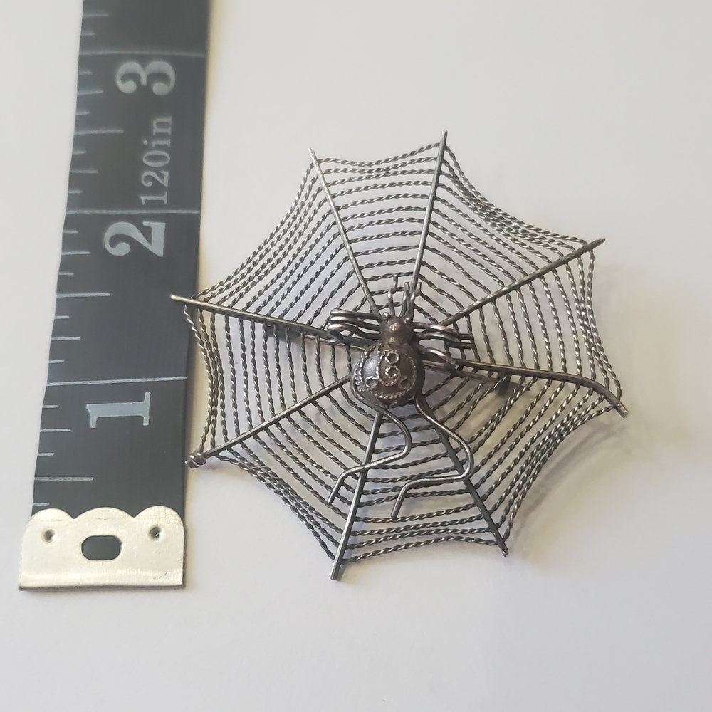 Vintage Metropolitan Museum Of Art (MMA) Sterling Silver Spider Web Brooch - Picture 8 of 8